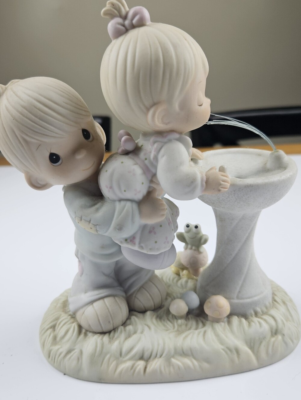 Precious Moments Your Love Is So Uplifting Figurine 1988 Enesco Samuel Butcher